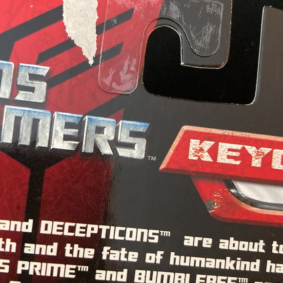 TransFormers Optimus Prime keychain moveable head, legs, and waist new in box - Picture 5 of 6